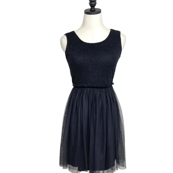 marc by marc jacobs mia lace dress MARC JACOBS Size 4 Black Nylon Lace A-Line Dress – Sui Generis Designer  Consignment